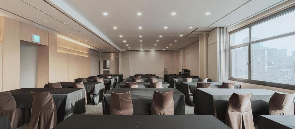Jeonju Yeonghwa Hotel Bagian luar foto