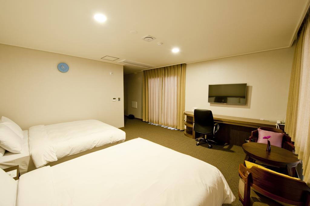Jeonju Yeonghwa Hotel Ruang foto