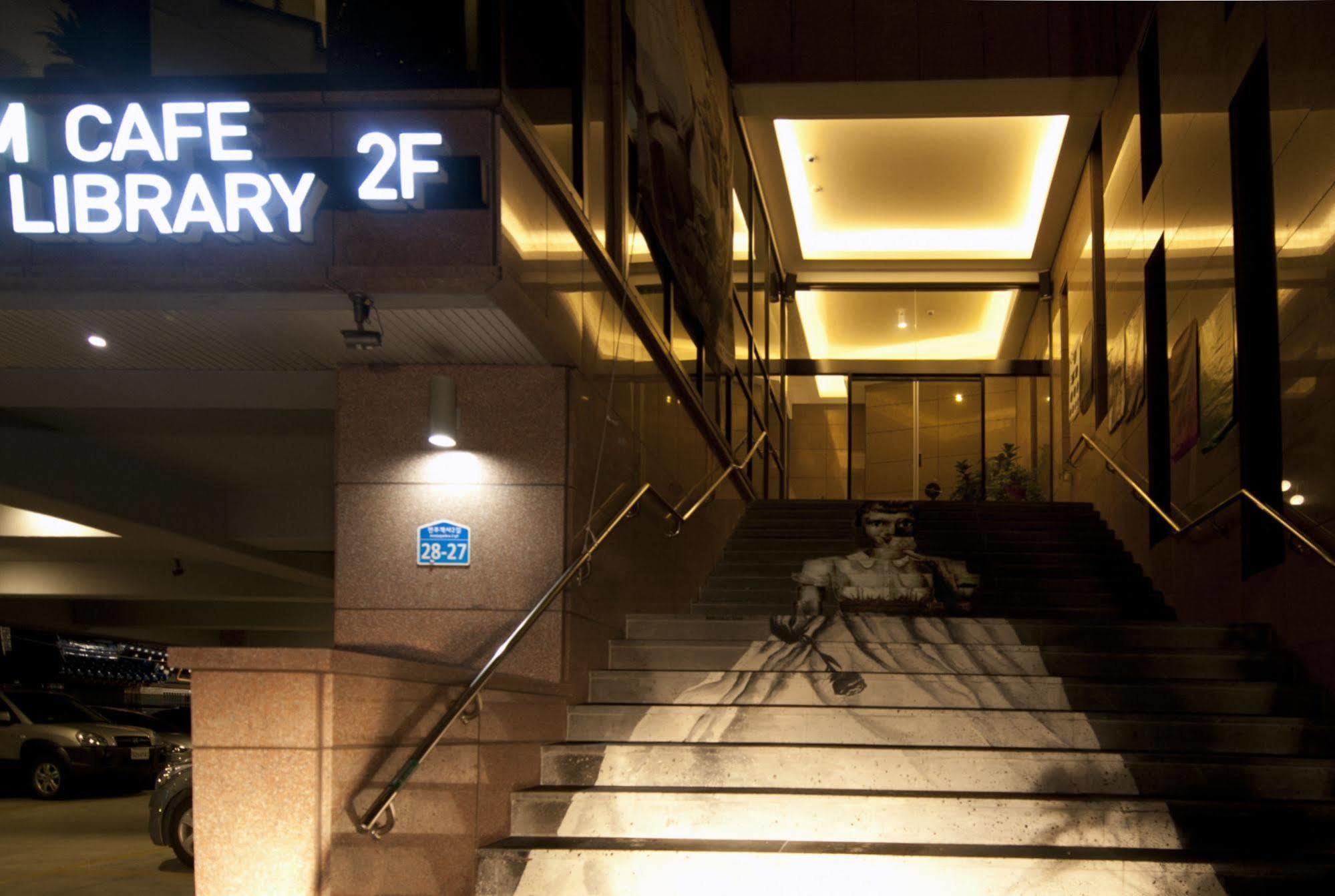 Jeonju Yeonghwa Hotel Bagian luar foto